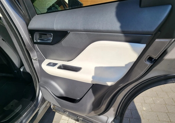 Jaguar F-Pace cena 116990 przebieg: 84000, rok produkcji 2018 z Dynów małe 781